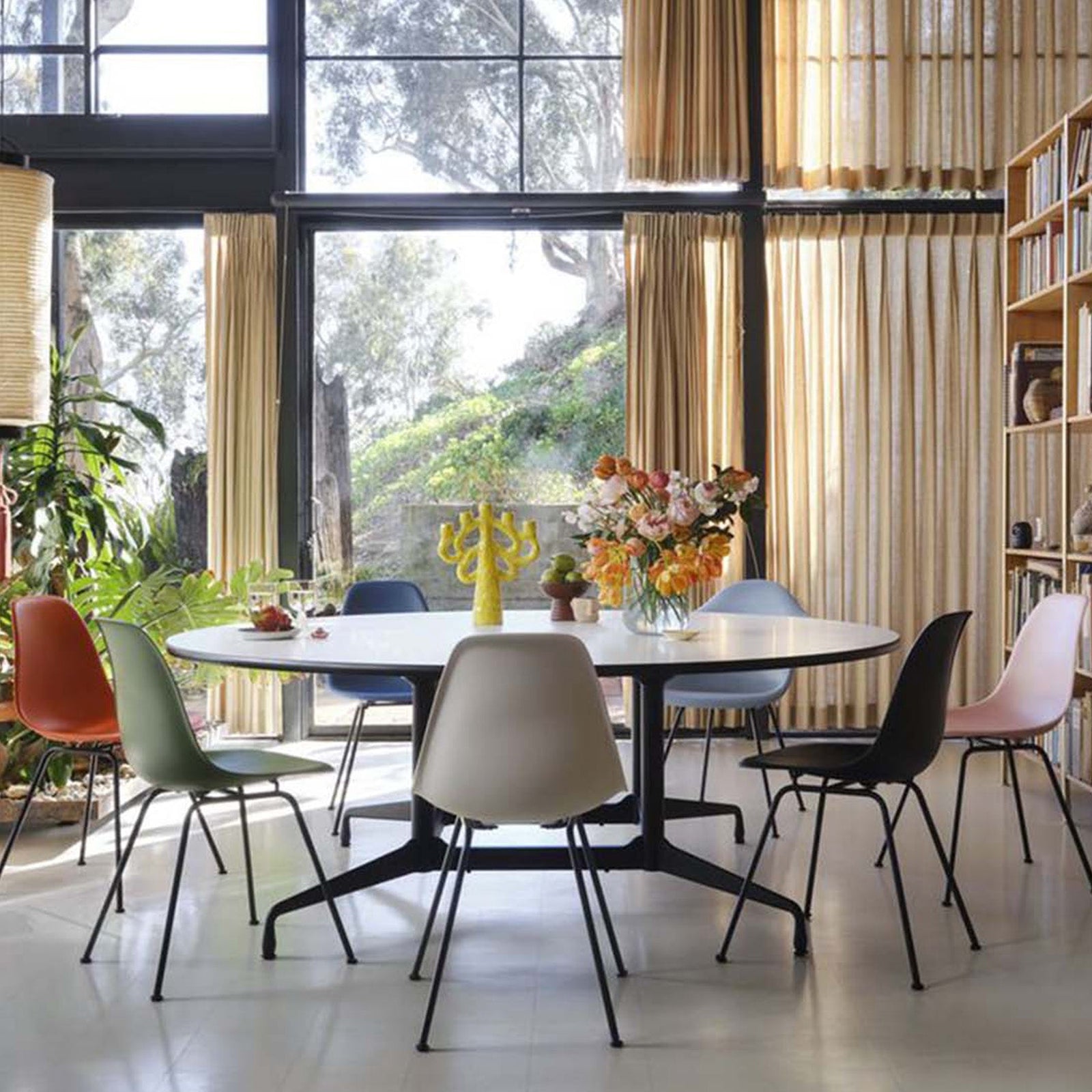 vitra plastic side chairs - eames house