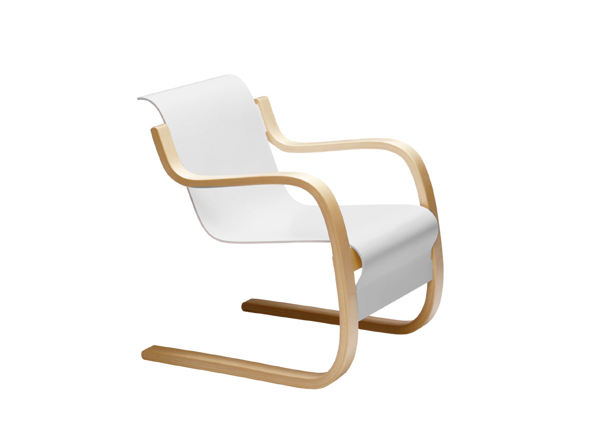 Artek 42 Armchair | White