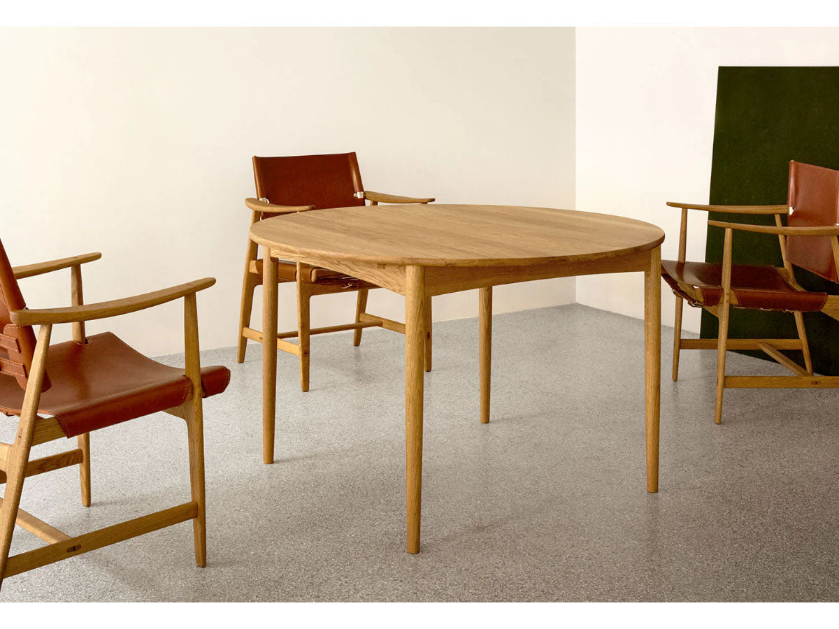 Carl Hansen BM0121 Dining Table