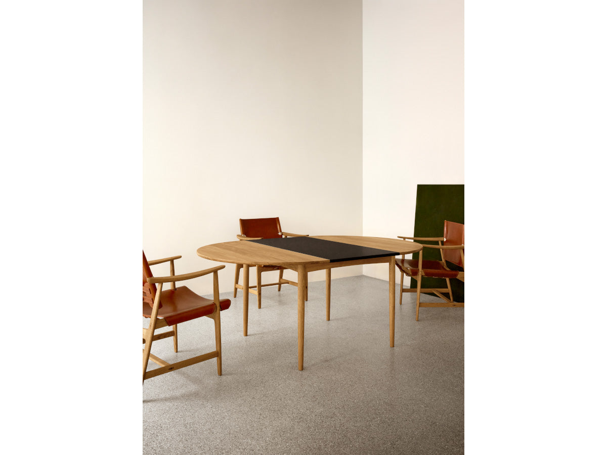 Carl Hansen BM0121 Dining Table