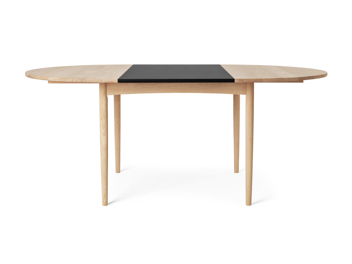 Carl Hansen BM0121 Dining Table