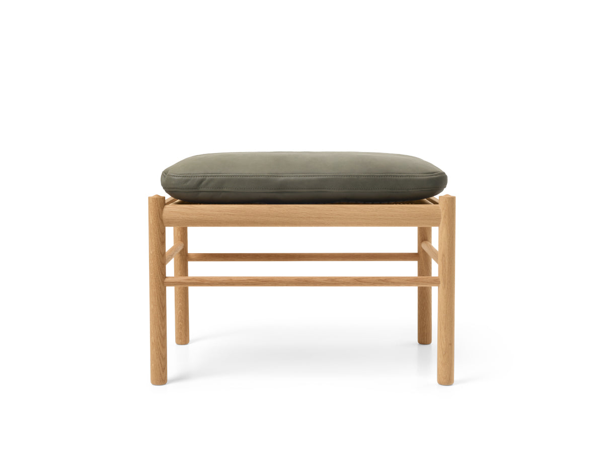 Carl Hansen OW149F Colonial Footstool - Terra Leather