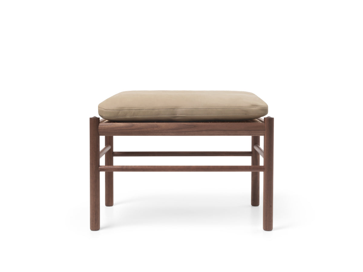 Carl Hansen OW149F Colonial Footstool - Terra Leather
