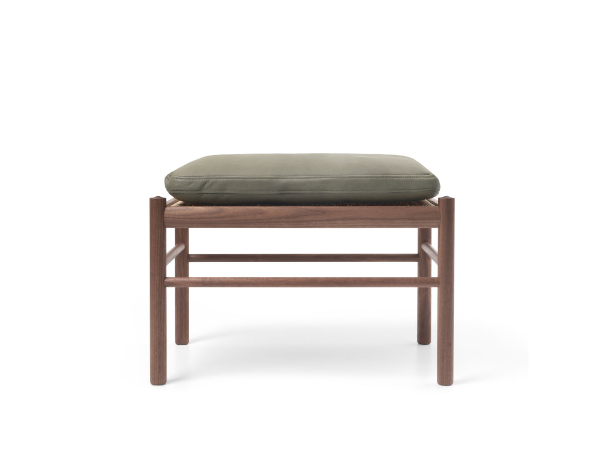 Carl Hansen OW149F Colonial Footstool - Terra Leather