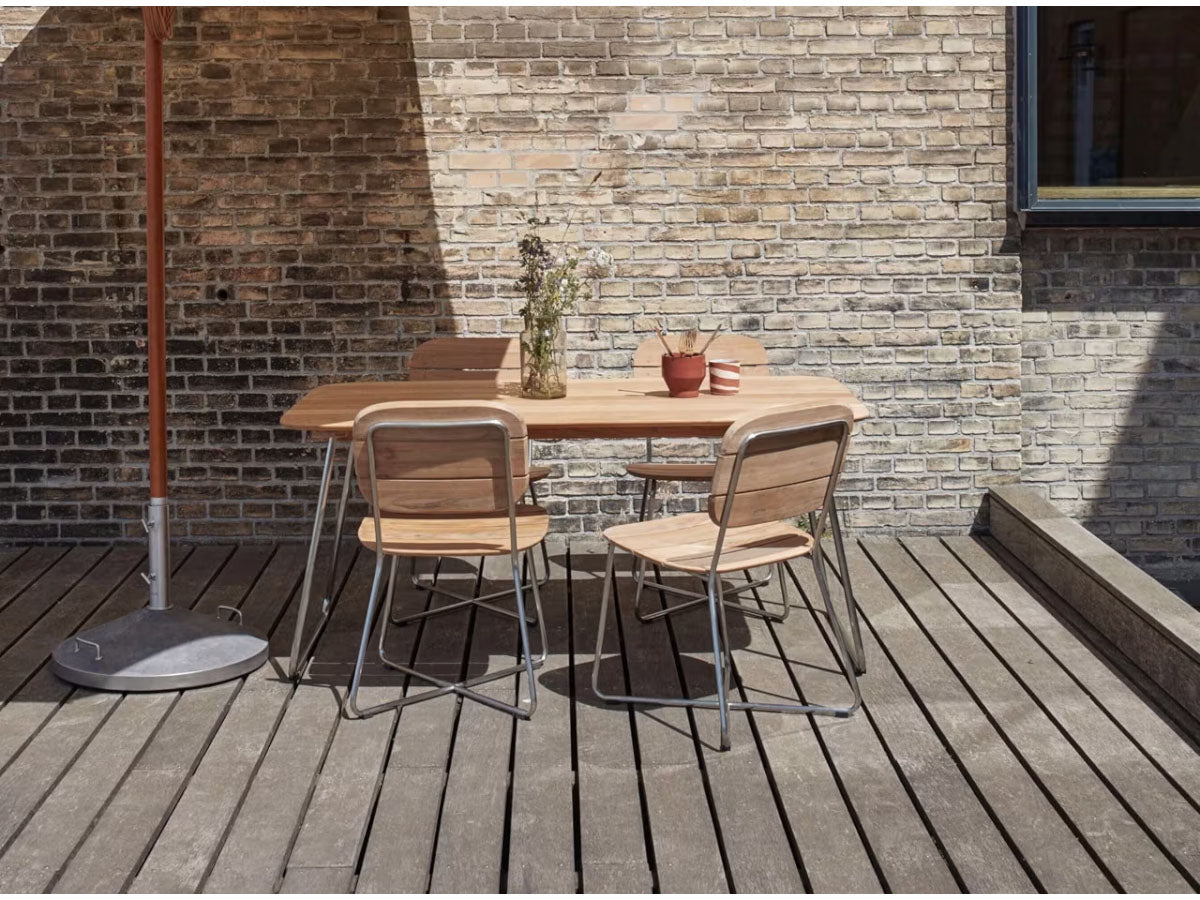 Skagerak by Fritz Hansen Lilium Dining Table