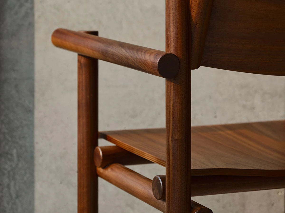 Knoll Muecke Wood Collection - Arm Chair - Close Up - Oxford Walnut