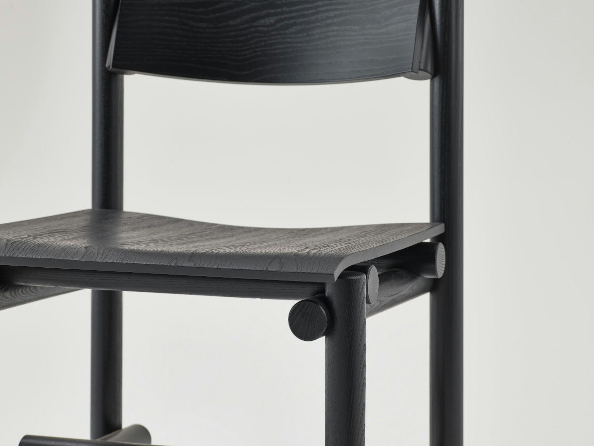 Knoll Muecke Wood Collection - Side Chair - Ebonsied Ask Front Close up