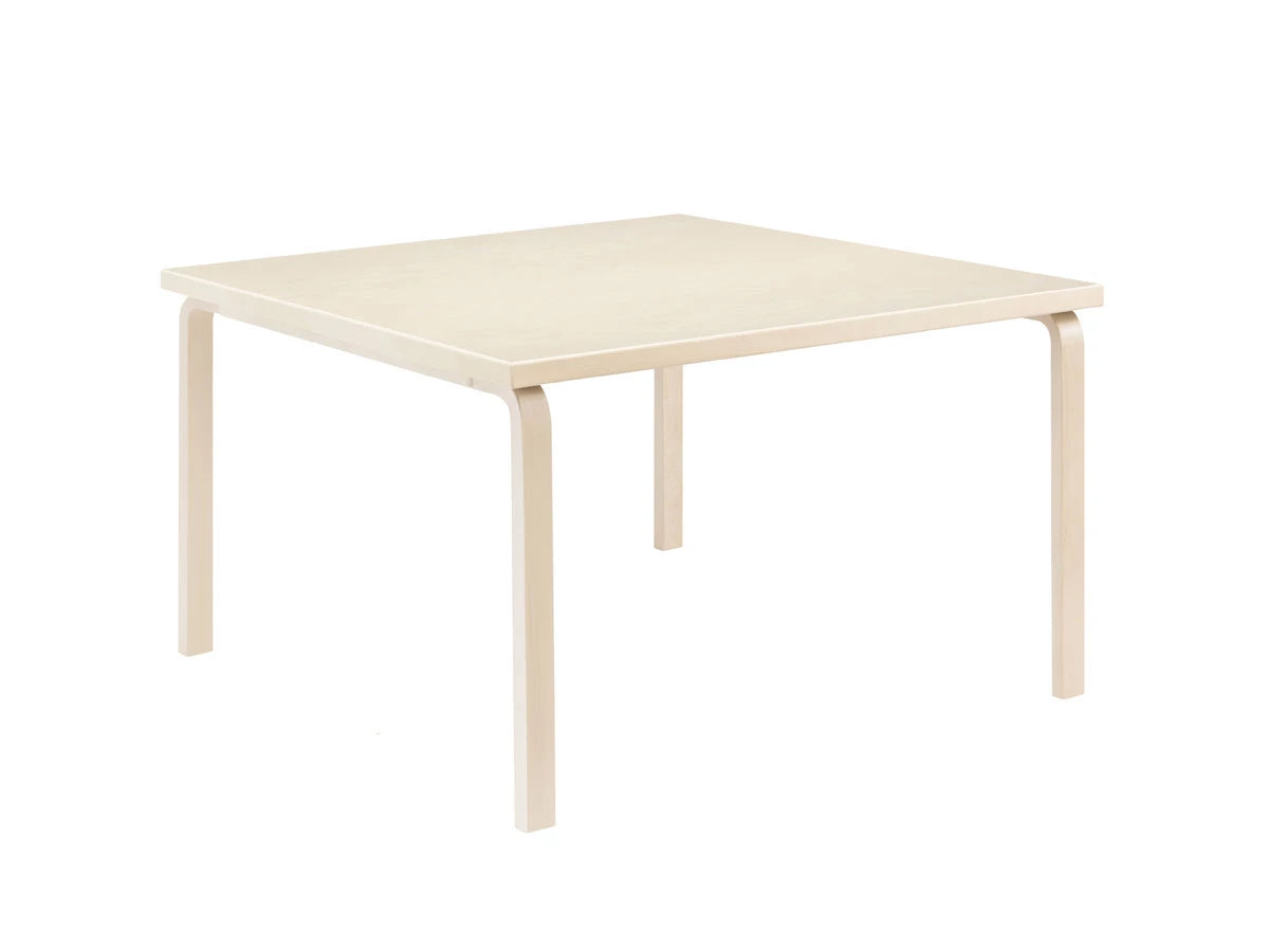 Artek 81C Table