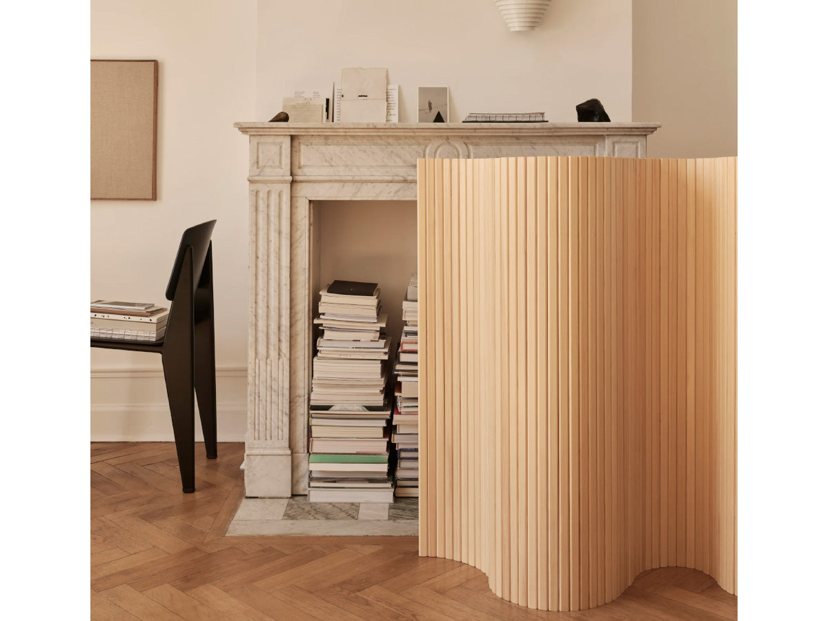 Artek Screen 100 - 130cm high Lifestyle