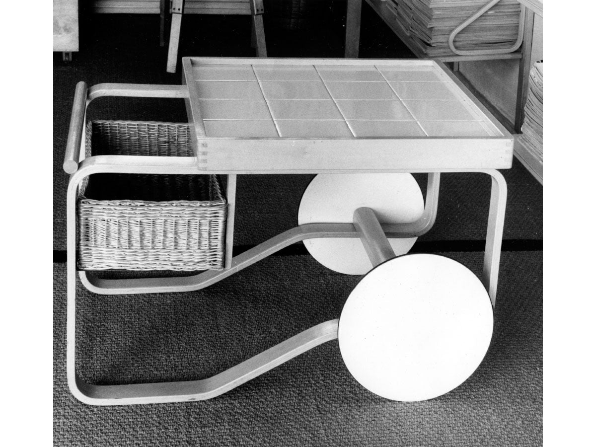 Artek 900 Tea Trolley
