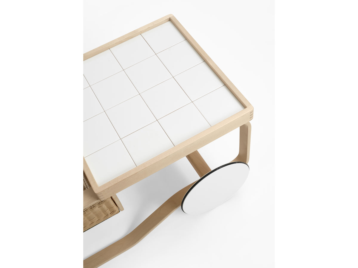 Artek 900 Tea Trolley - White Tiles close up