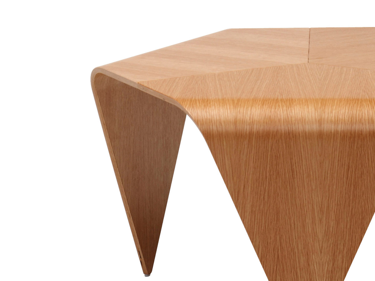 Artek Trienna Table - Oak Close Up