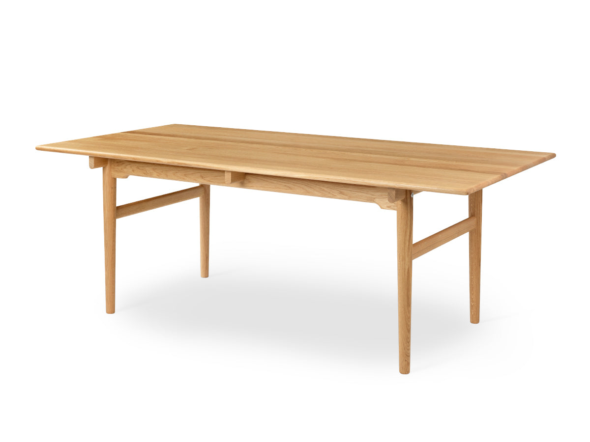 Carl Hansen CH327 Dining Table