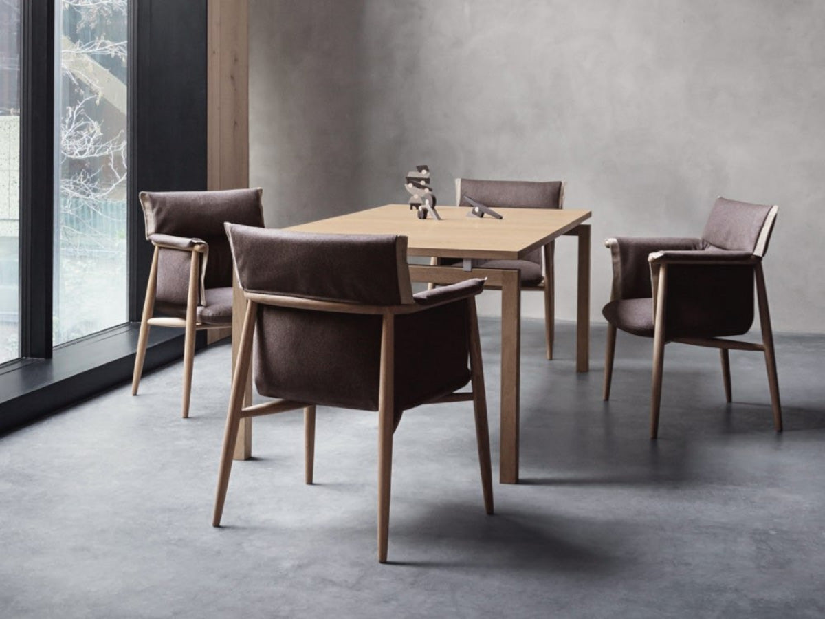 Carl Hansen Embrace Chair E005