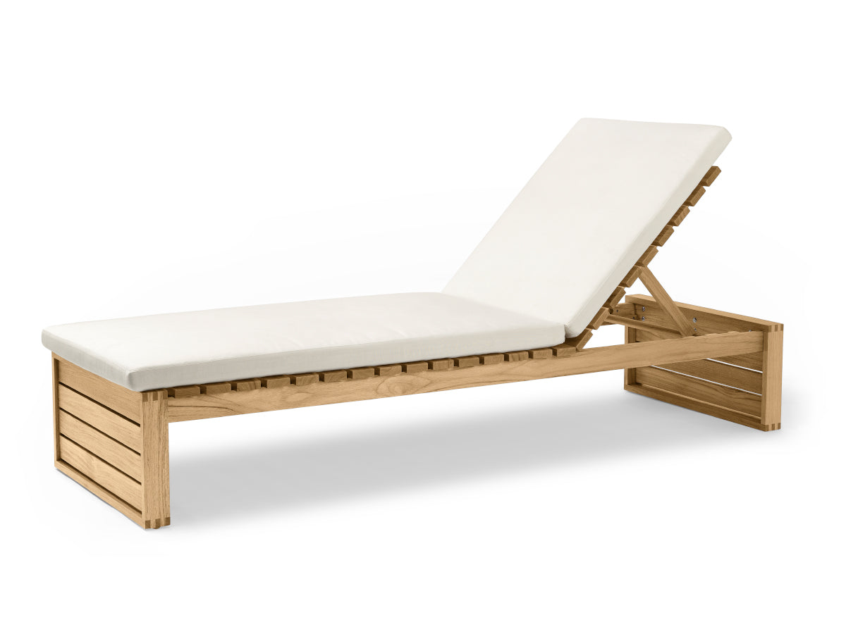Carl Hansen BK14 Outdoor Sun Lounger Untreated | Canvas Cushion