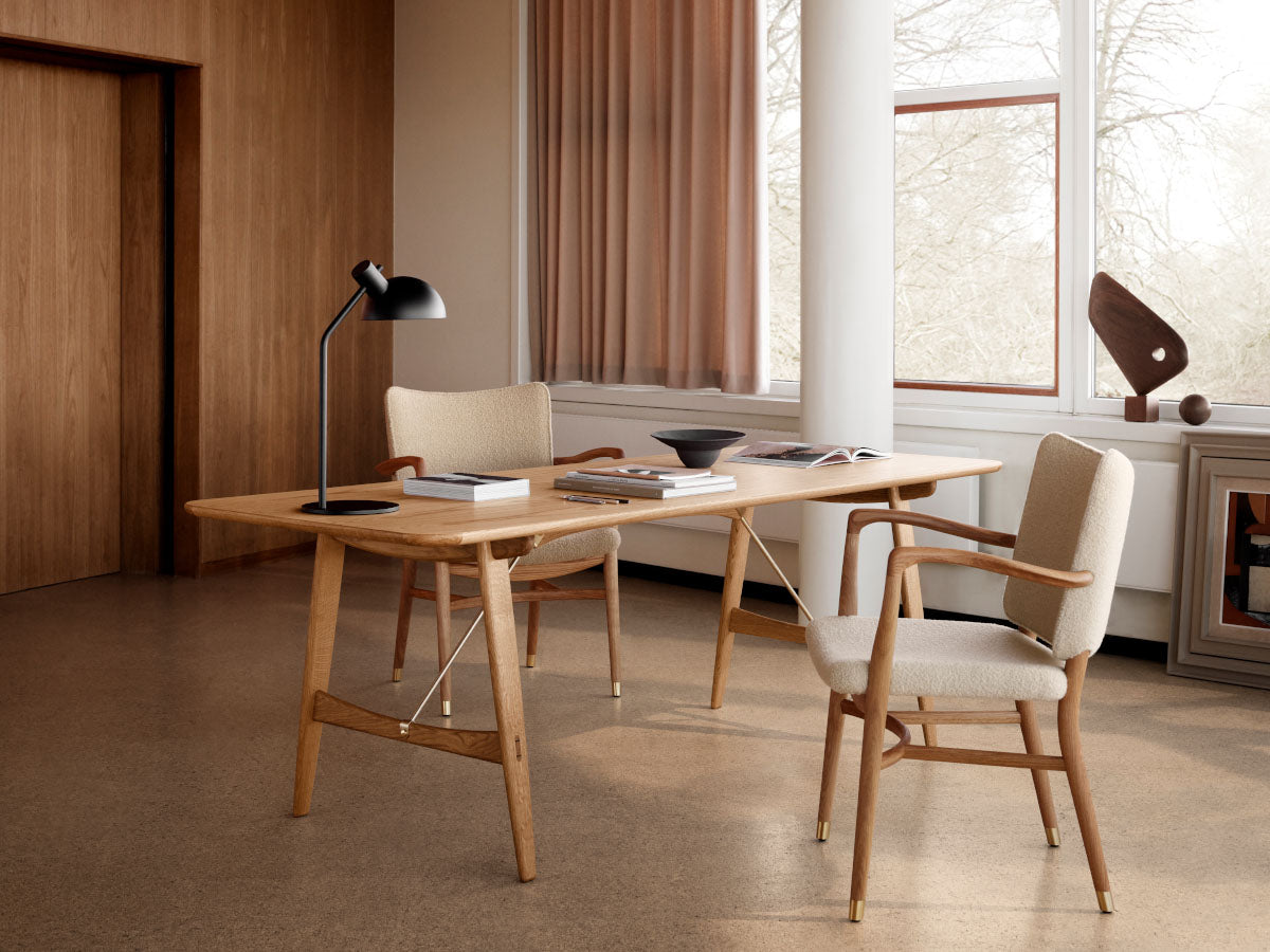 Carl Hansen BM1160 Hunting Table