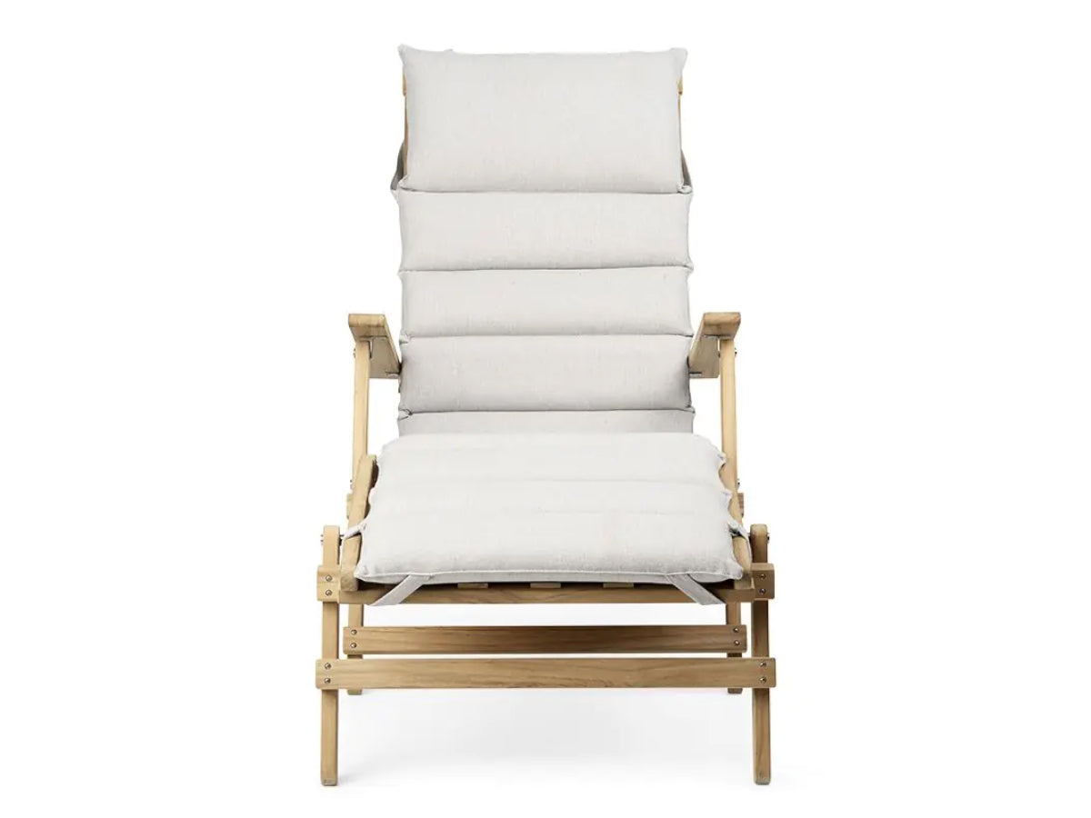 Carl Hansen BM5565 Deck Chair with footrest