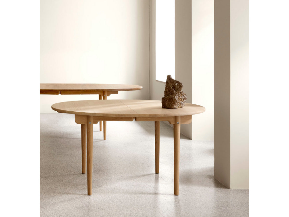 Carl Hansen CH337 Dining Table