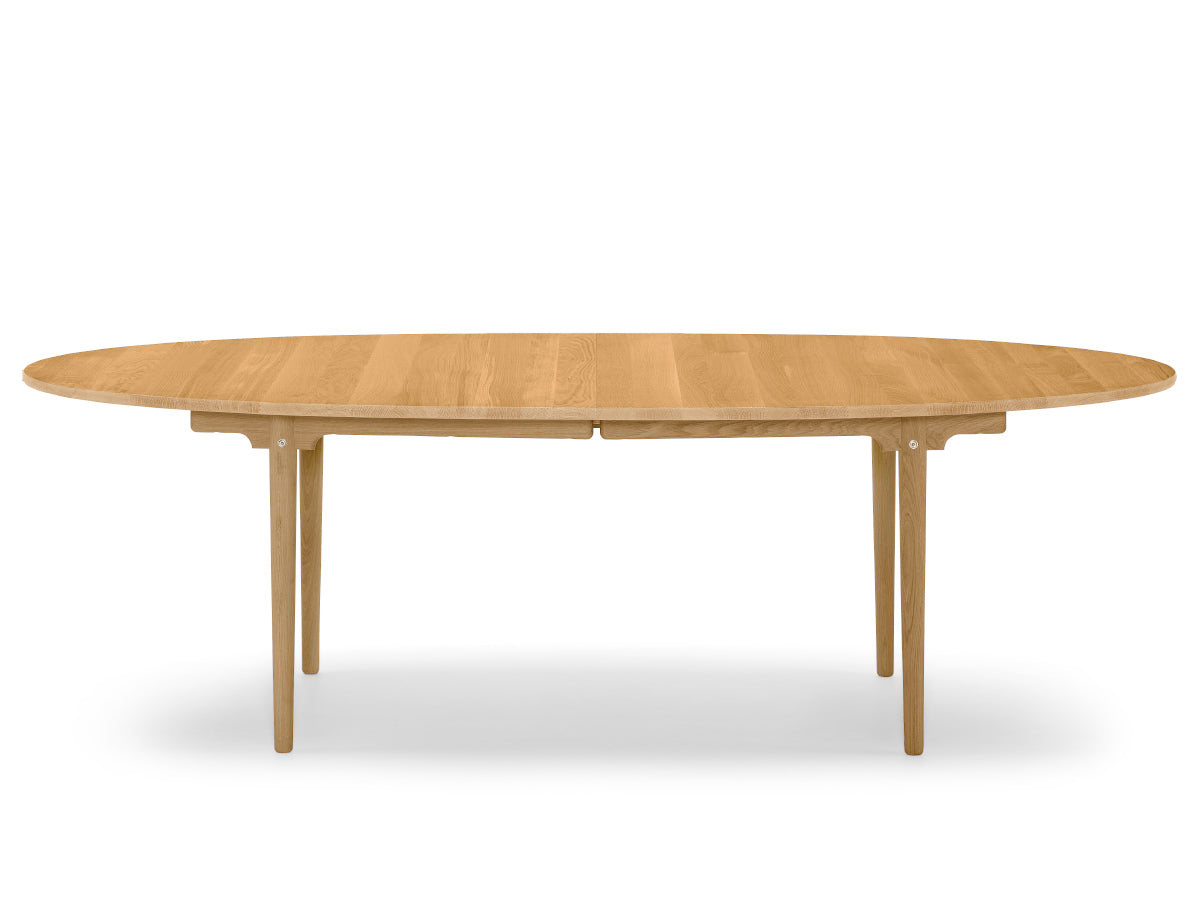 Carl Hansen CH339 Dining Table | Oak Oiled