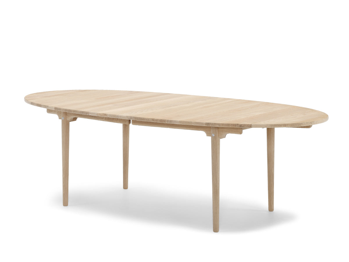 Carl Hansen CH339 Dining Table | Oak soaped