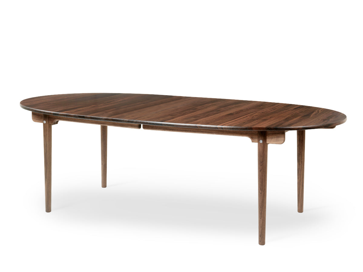 Carl Hansen CH339 Dining Table | Walnut Oiled