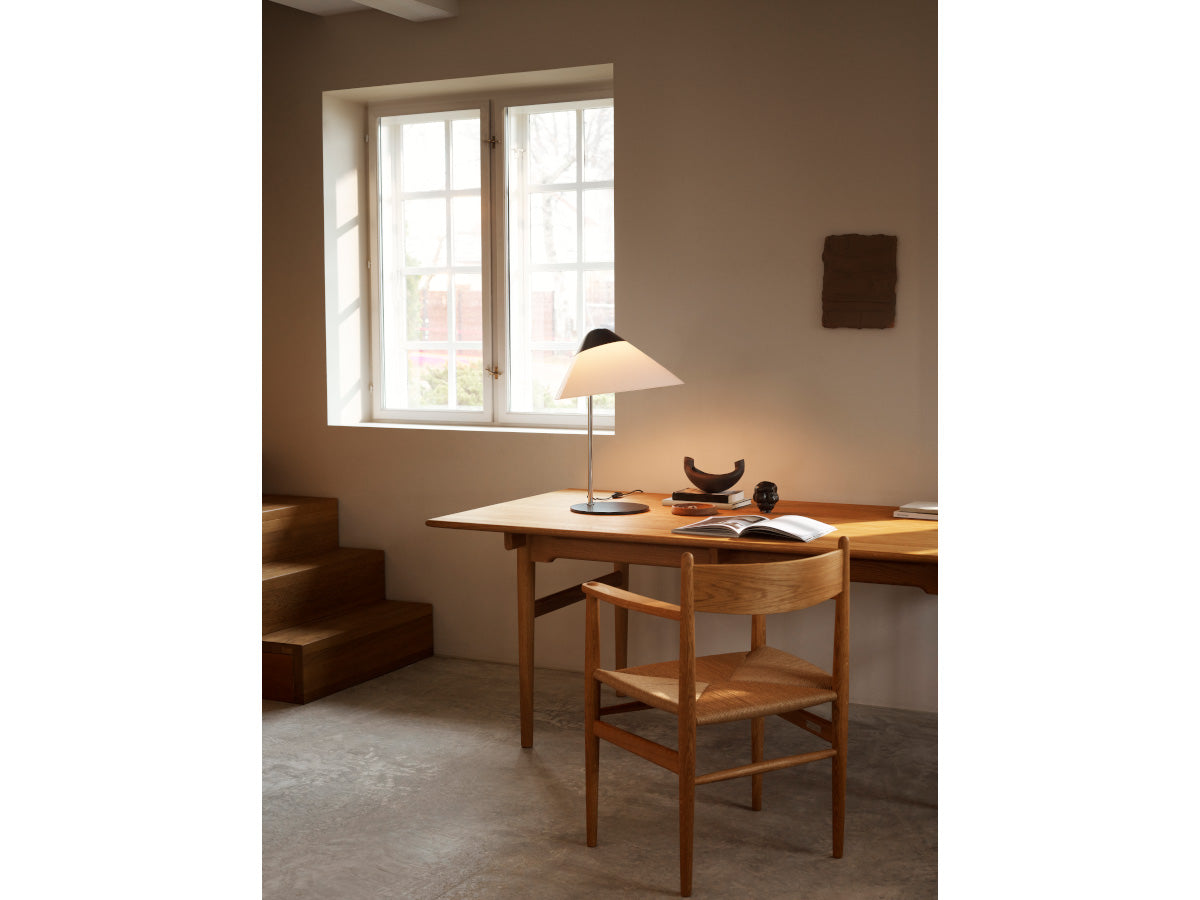 Carl Hansen CH37 Chair