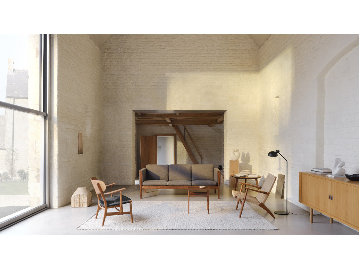 Carl Hansen CH163 Sofa | Fabric | Walnut Oil - Lifestyle