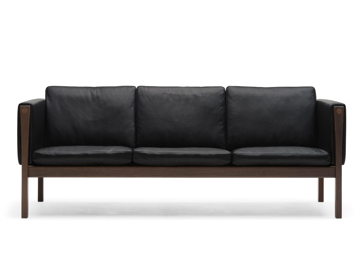 Carl Hansen CH163 Sofa | Thor 301 Leather | Walnut Oil 