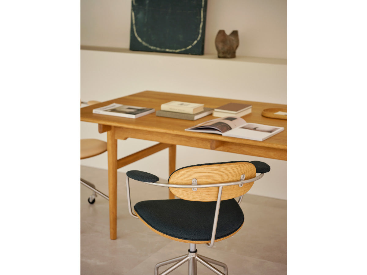 Carl Hansen CH621 Swivel Chair