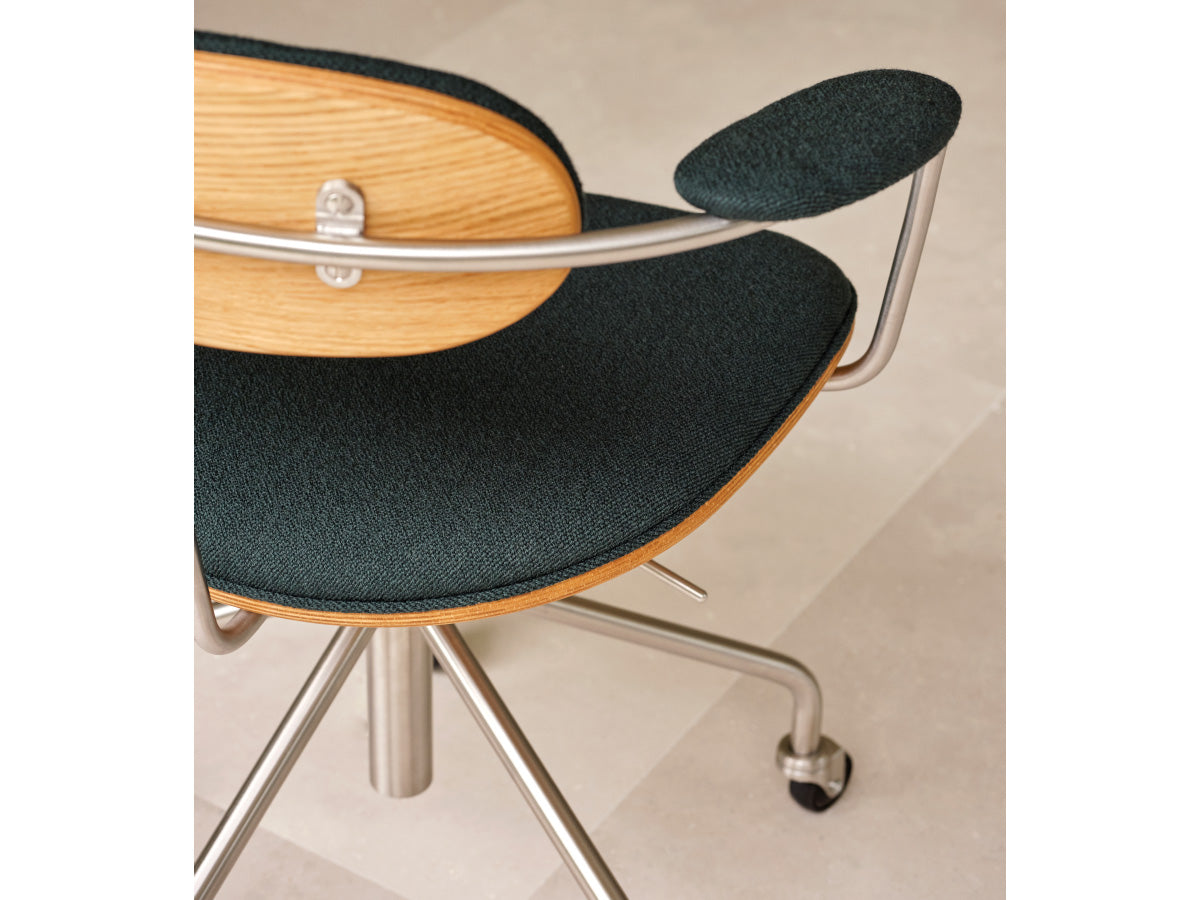 Carl Hansen CH621 Swivel Chair