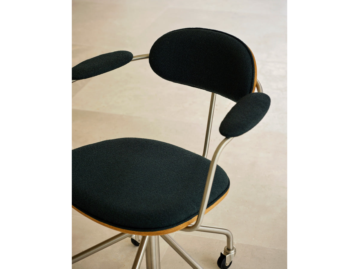 Carl Hansen CH621 Swivel Chair