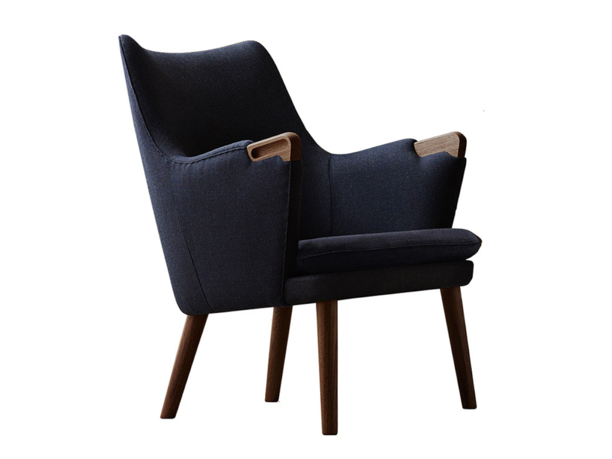 Carl Hansen CH71 Lounge Chair | Walnut