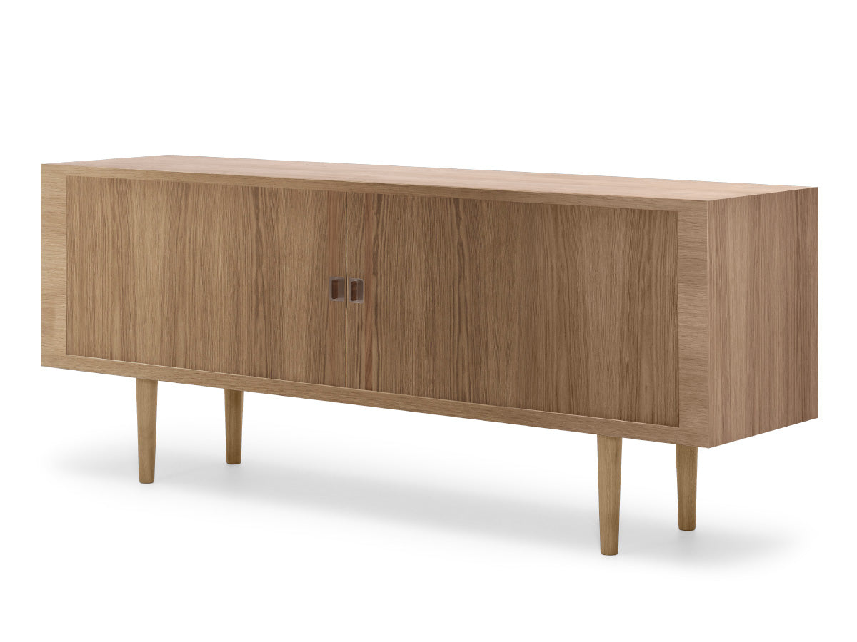 Carl Hansen CH825 Credenza | Oak Oil with Oak Legs