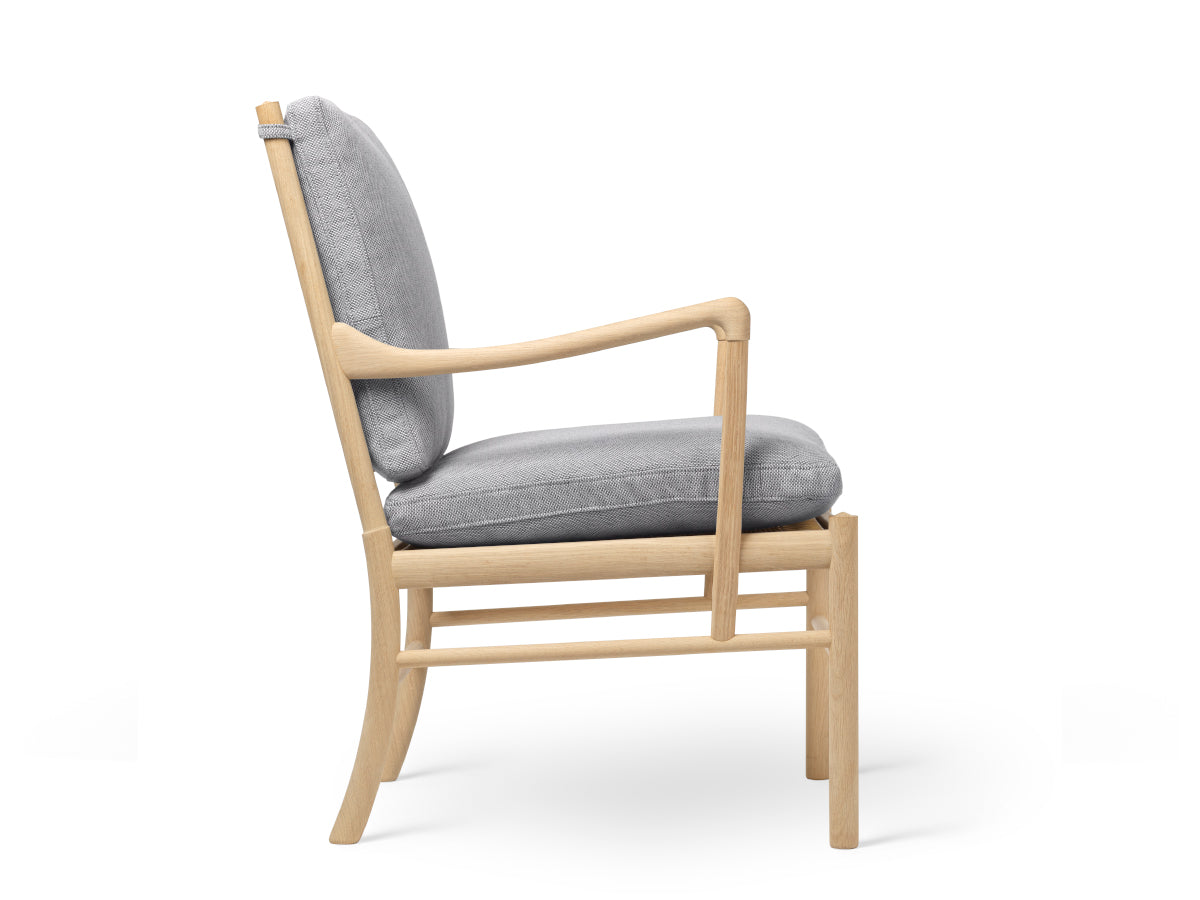 Carl Hansen OW149 Colonial Chair