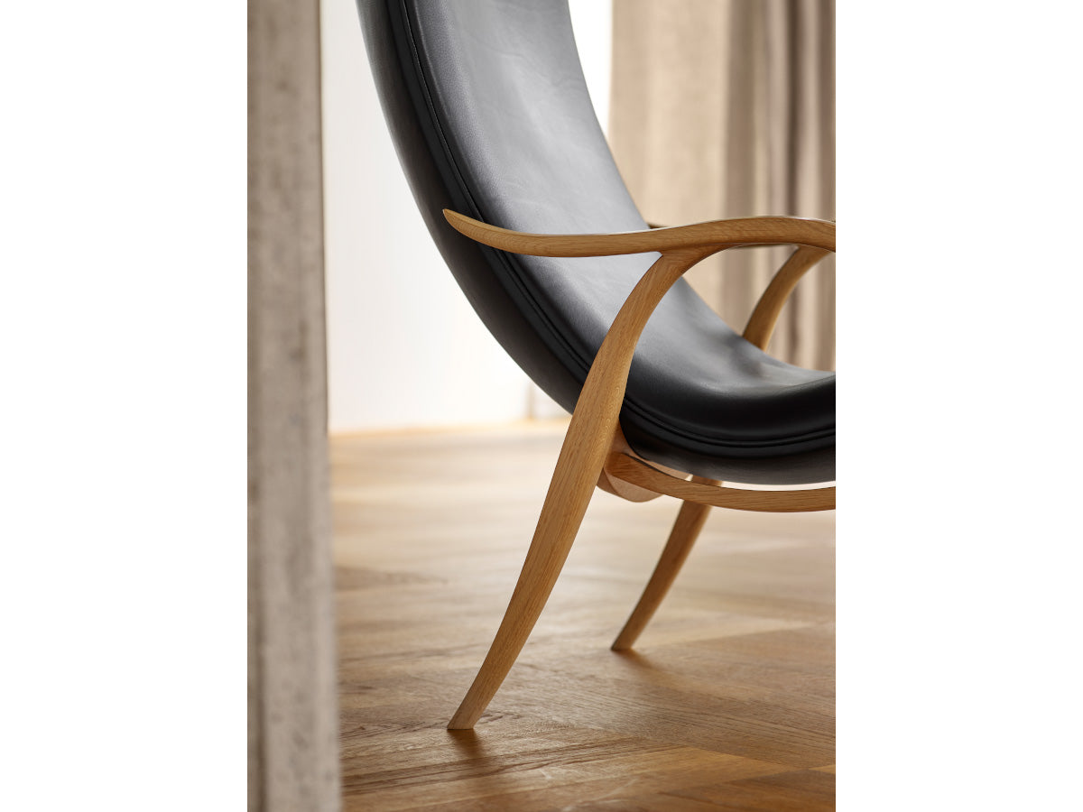 Carl Hansen FH429 Signature Chair | Oak Oil | SIF Leather | Lifestyle - Detail