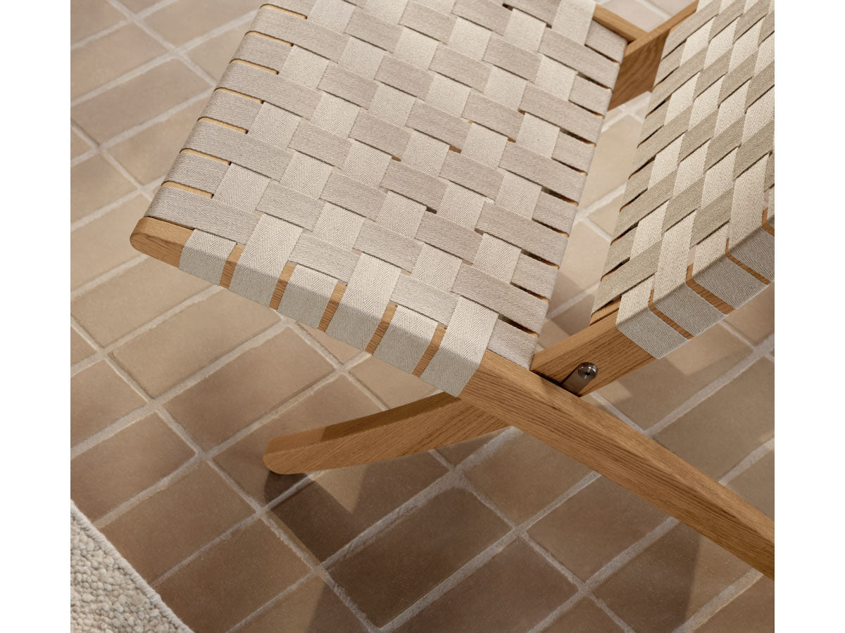 Carl Hansen MG501 Cuba Chair - detail - terracotta tiled floor
