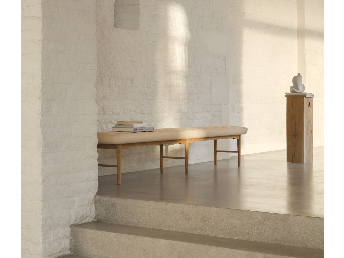 Carl Hansen VLA75 Foyer Bench