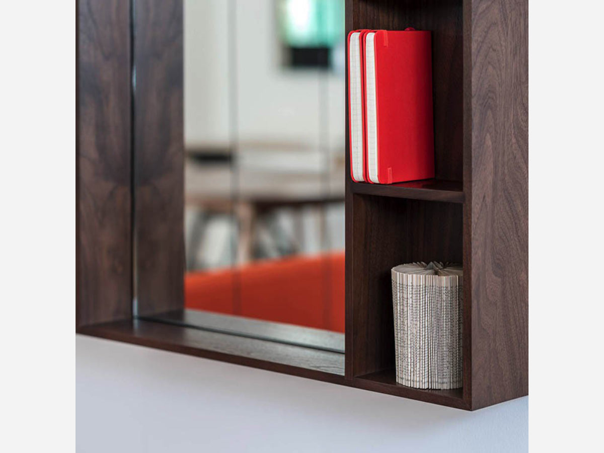 Case Arca Wall Box Small, close up with Mirror.