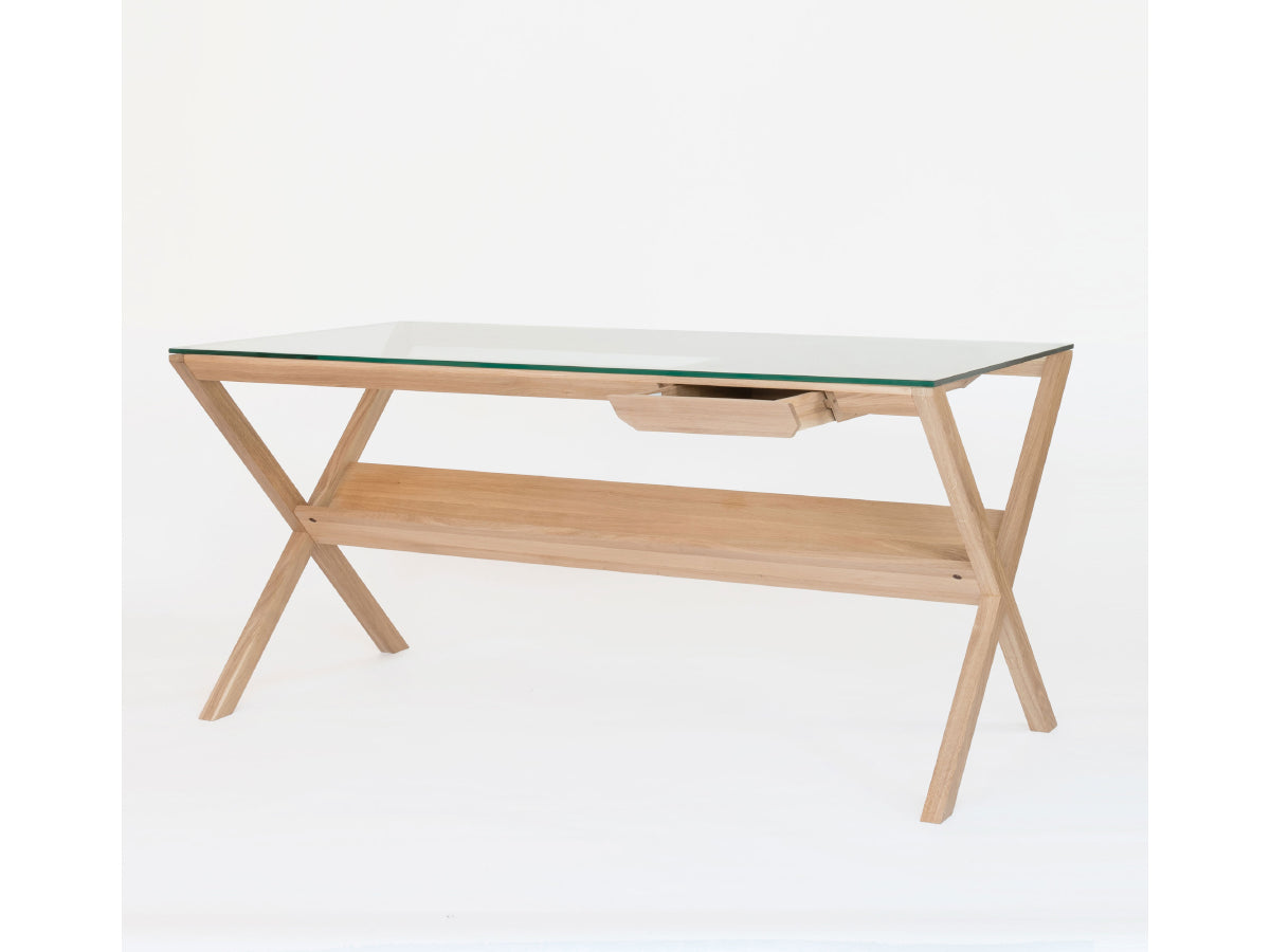 Case Covet Desk