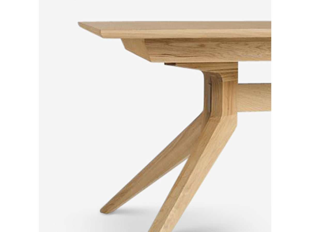 Case Cross Extendable Table