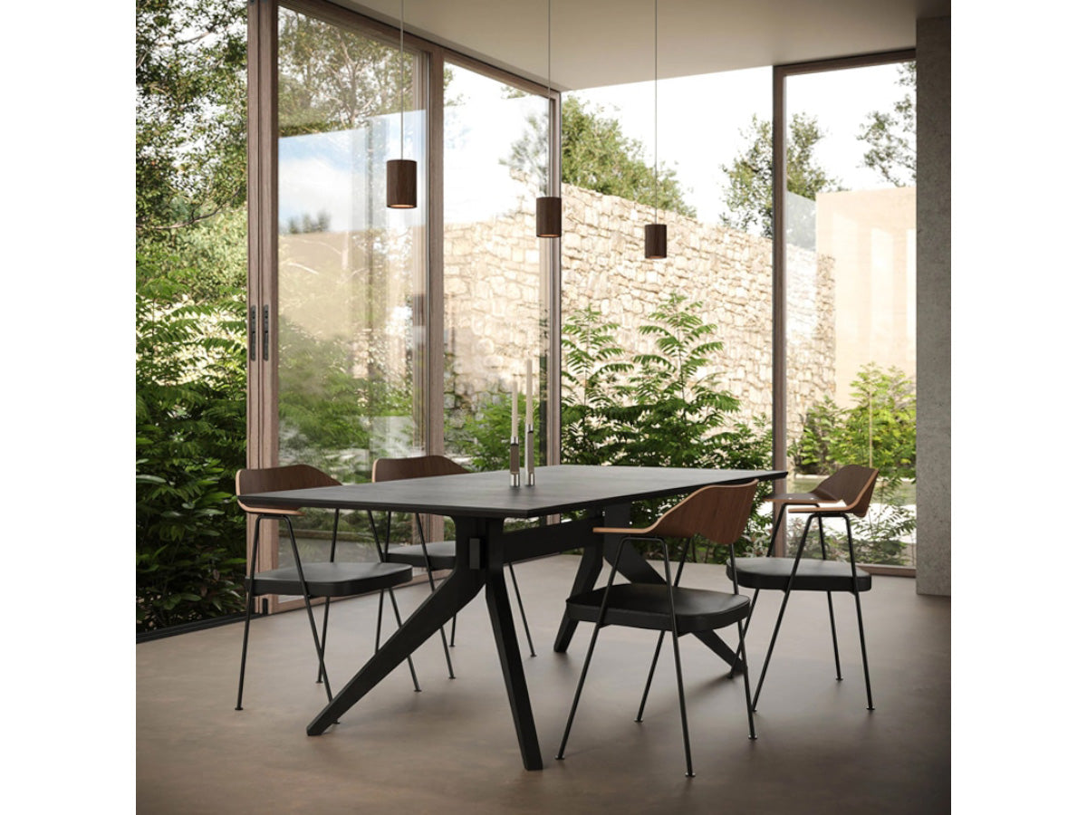 Case Cross Extendable Table