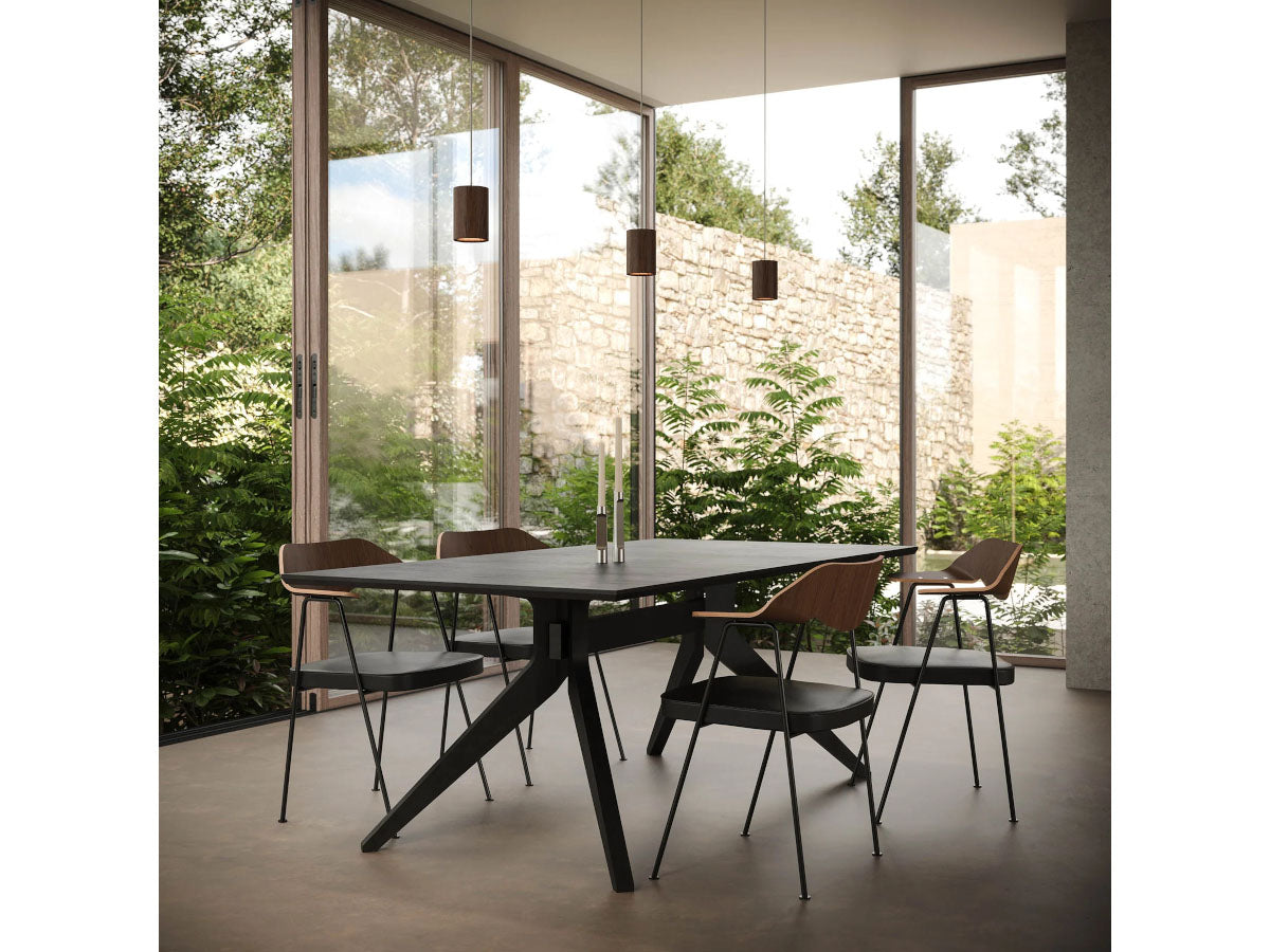 Case Cross Fixed Table
