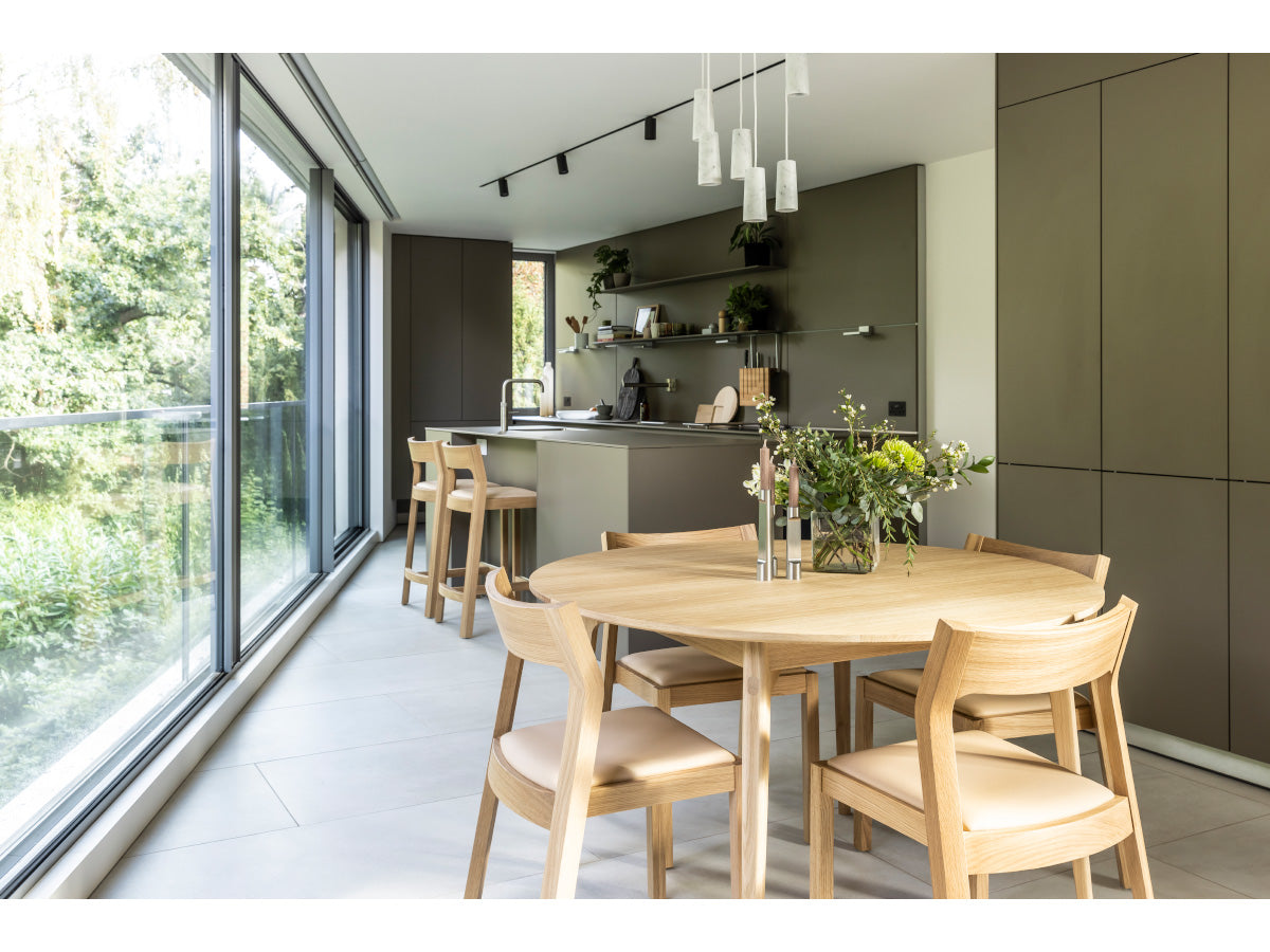 Case Dulwich Round Extendable Table