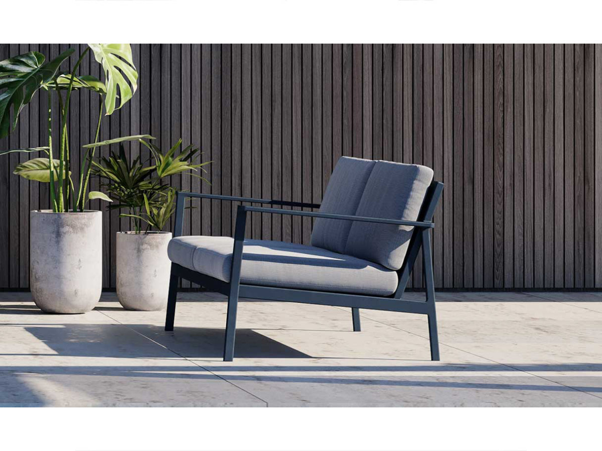 Case Eos 2 Seater Sofa