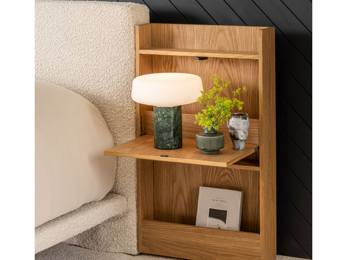 Case Serenza Bed with Side Tables