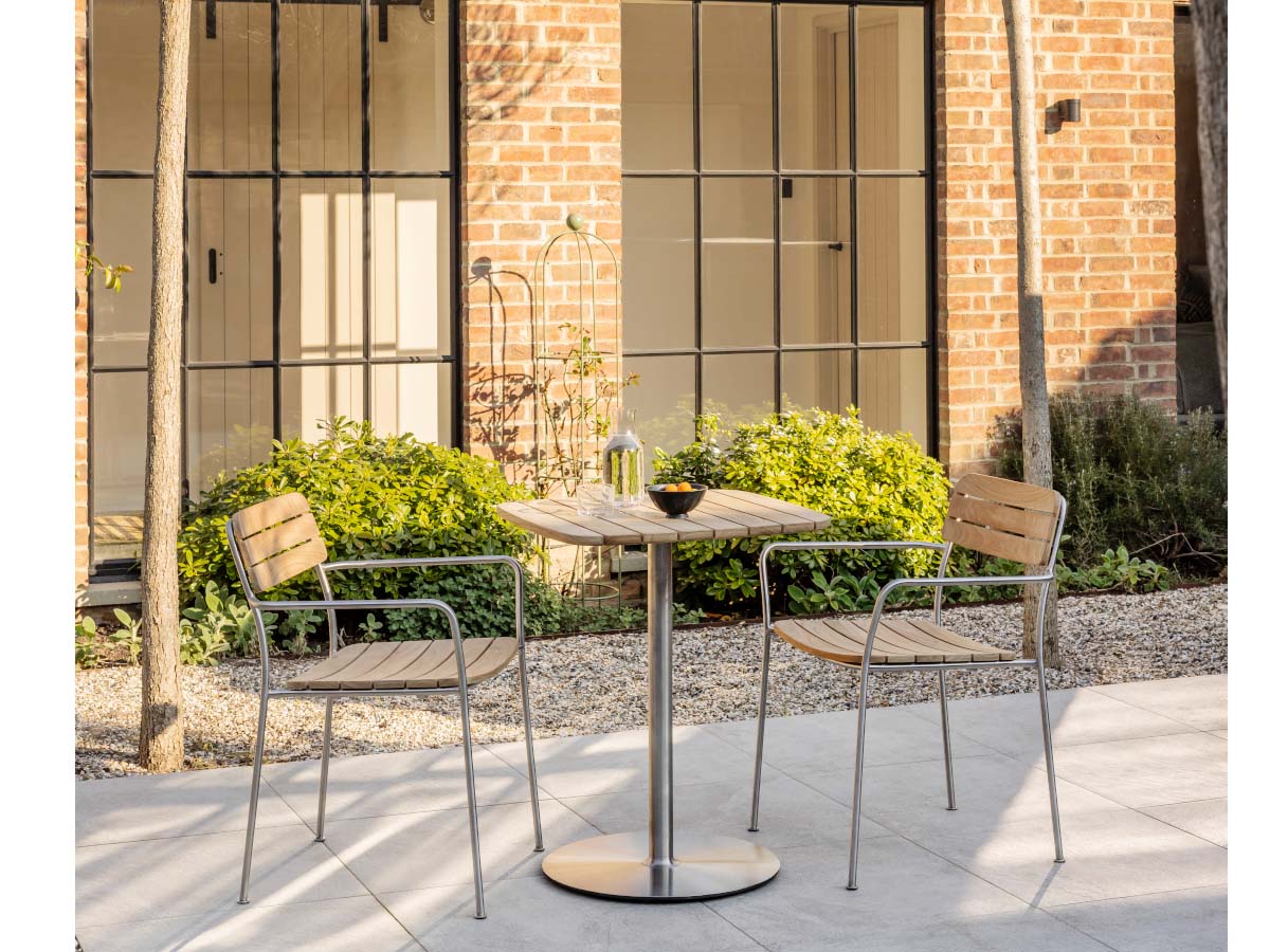 Case Solas Cafe Table