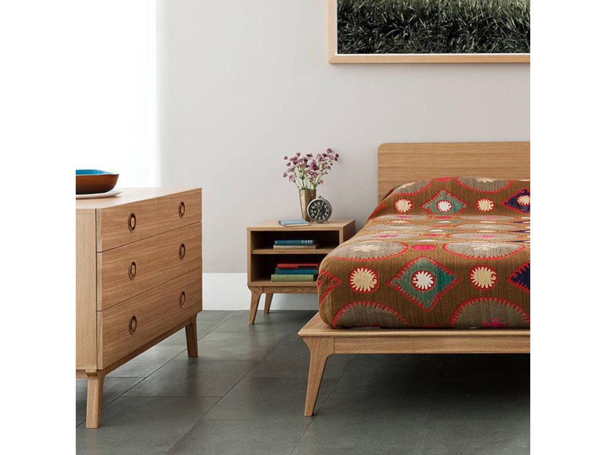 Case Valentine Bedside Table