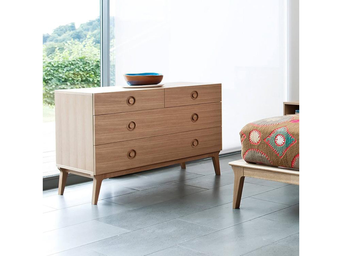 Case Valentine Chest of Drawers