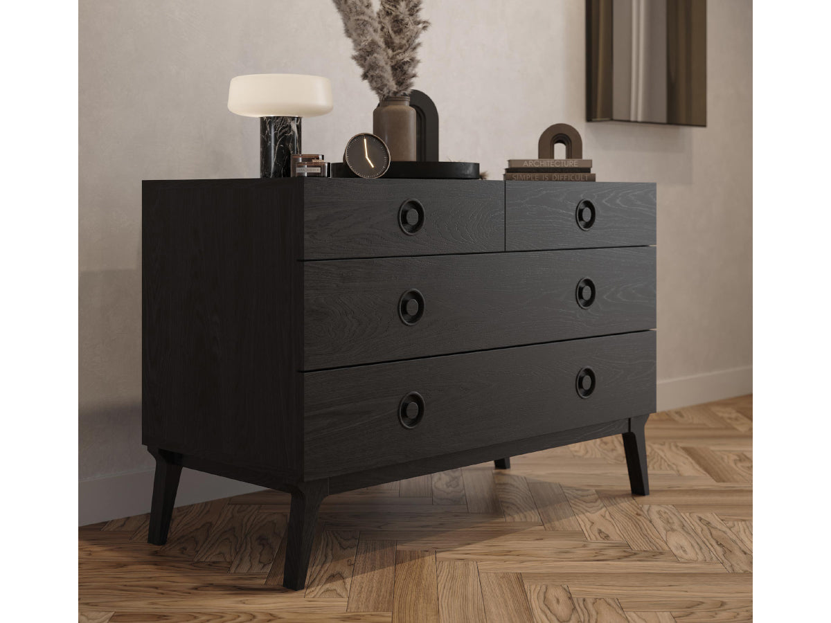 Case Valentine Chest of Drawers