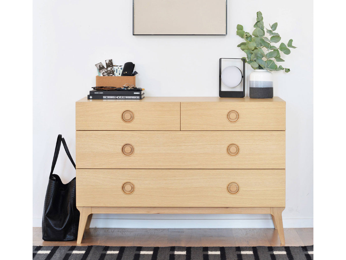 Case Valentine Chest of Drawers